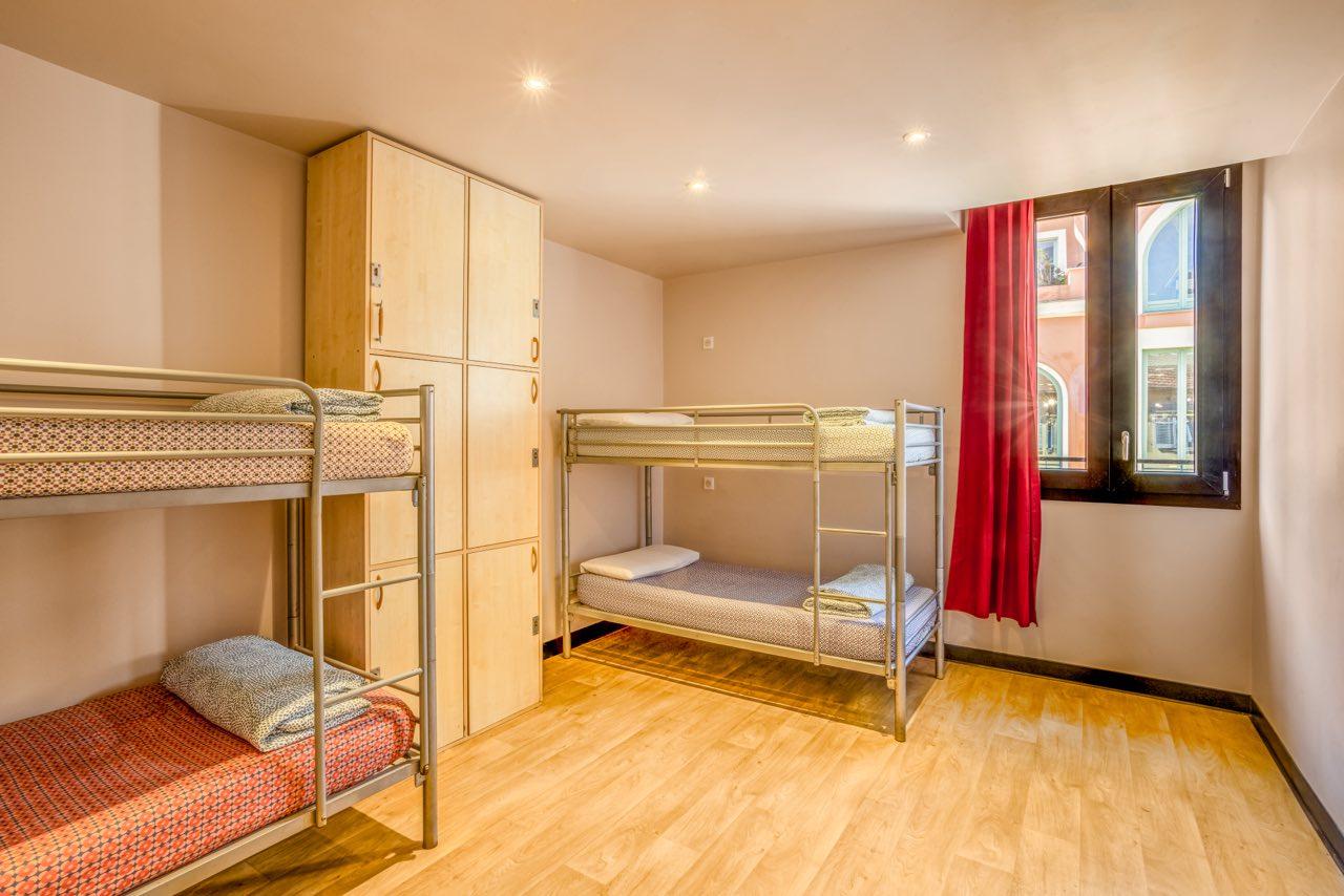 Villa Saint Exupery Beach Hostel Nice Exterior photo Hostel room in Barcelona, Spain